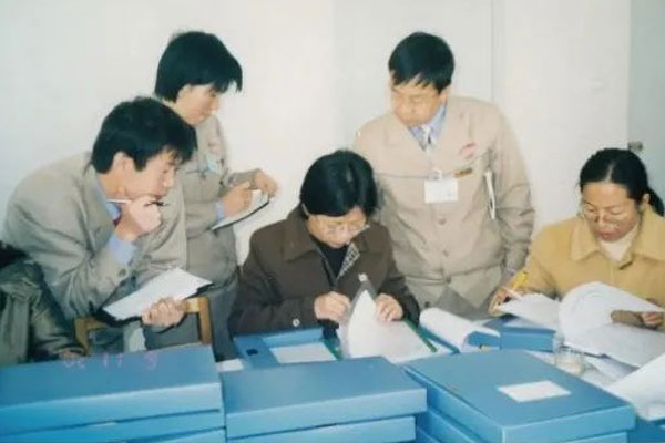 2002��rg�ʼ���Ѷ���ľ�������GMP��֤֪ʶ