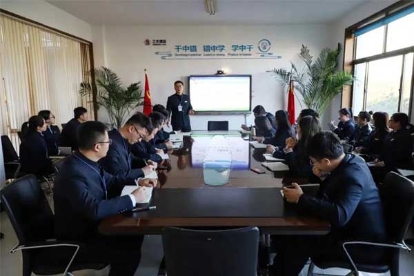 �ʵ�ֺ󵱼���֯�����ᡱ