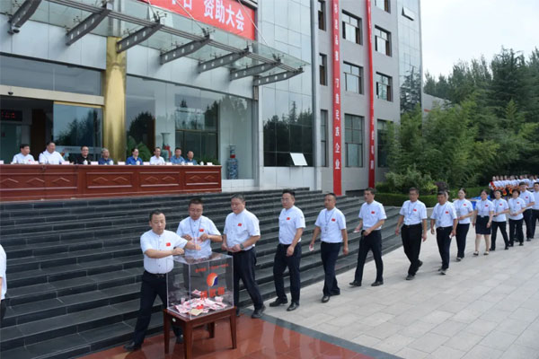 rg�ʼ���ѶԱ�����ľ���